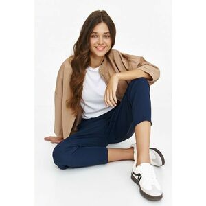 Tricou striat cu decolteu la baza gatului imagine