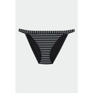 Bikini in dungi imagine