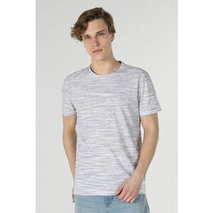 Tricou cu decolteu la baza gatului imagine