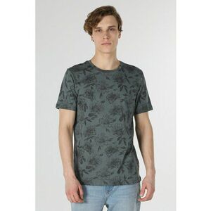 Tricou cu decolteu la baza gatului si imprimeu imagine