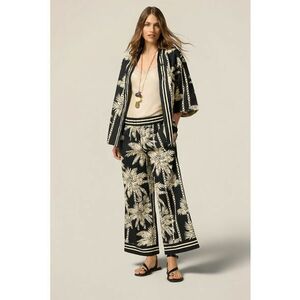 Pantaloni cu croiala ampla si model tropical imagine