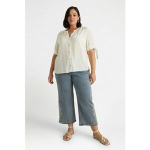 Blugi crop cu broderie imagine