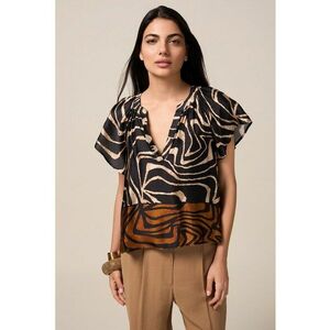 Bluza cu model abstract imagine
