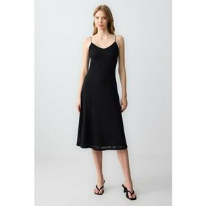 Rochie midi din dantela imagine