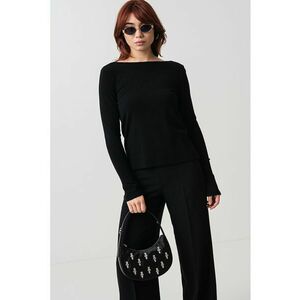 Bluza slim fit cu decolteu barcuta imagine