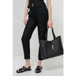 Pantaloni crop de in imagine