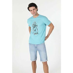 Tricou cu decolteu la baza gatului si imprimeu grafic imagine