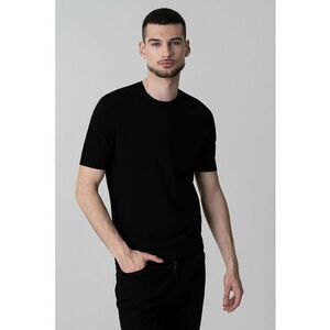 Tricou cambrat cu decolteu la baza gatului imagine