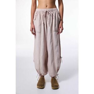 Pantaloni conici de plaja imagine