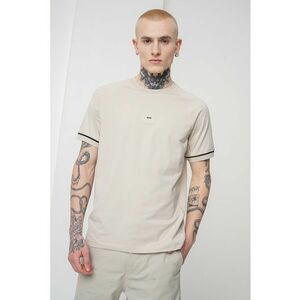 Tricou cu detalii contrastante imagine