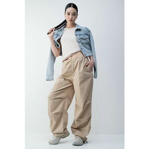 Pantaloni lejeri Hafisa imagine