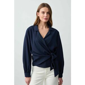 Bluza petrecuta cu guler decupat imagine