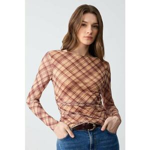 Bluza cu maneci lungi si model imagine