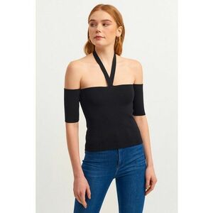 Bluza cu decolteu pe umeri imagine