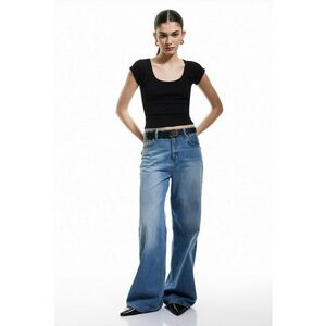 Tricou crop cu decolteu rotund imagine