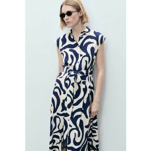 Rochie midi cu croiala evazata si model imagine