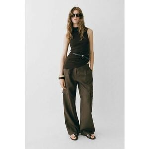 Pantaloni cargo de in imagine