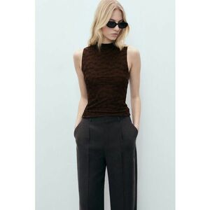 Bluza fara maneci cu detalii texturate imagine