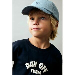 Tricou cu imprimeu text si model grafic imagine