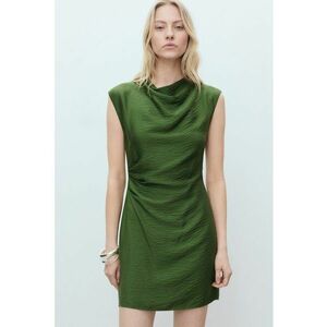 Rochie scurta cu decolteu barcuta imagine
