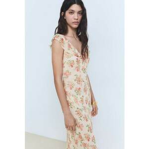 Rochie cu decolteu in V si model floral imagine