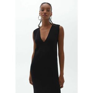 Rochie cu croiala dreapta si decolteu in V imagine