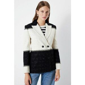 Sacou cu model in doua tonuri si revere ascutite imagine