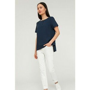 Tricou asimetric cu fenta cu nasturi imagine
