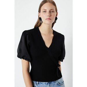 Bluza cu decolteu in V si maneci bufante imagine