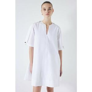 Rochie scurta cu croiala dreapta si decolteu in V imagine