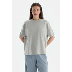 Tricou lejer cu maneci cazute imagine