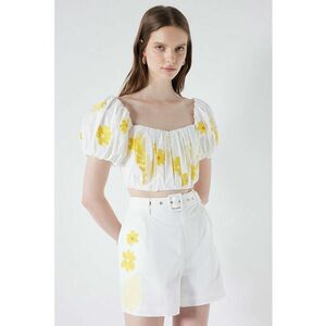 Pantaloni scurti cu detalii brodate imagine