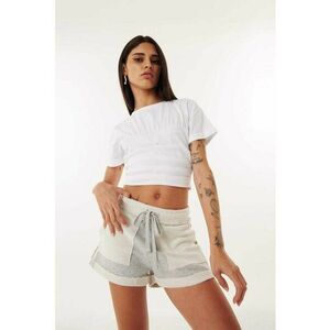 Tricou crop cu decolteu la baza gatului imagine