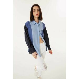 Camasa cu model colorblock si maneci lungi imagine