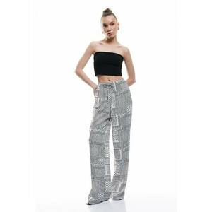 Pantaloni cu croiala ampla si model paisley imagine