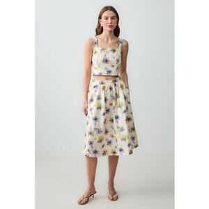 Fusta cu model floral si buzunare laterale imagine
