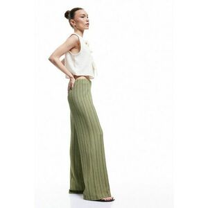 Pantaloni cu croiala ampla si model in dungi imagine