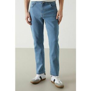 Blugi regular fit imagine