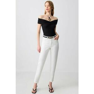 Blugi crop conici imagine