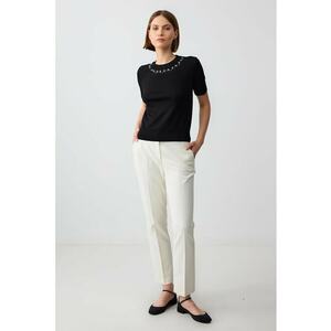 Pantaloni crop eleganti imagine