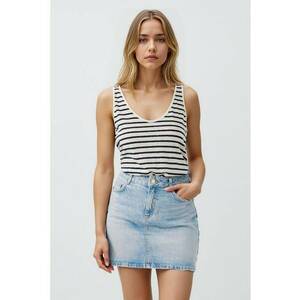 Fusta mini de denim imagine