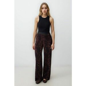 Pantaloni drepti cu animal print imagine