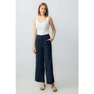Pantaloni evazati cu model uni imagine