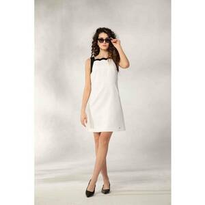 Rochie in A cu decolteu valurit - Alb imagine