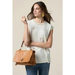 Tricou cu decolteu la baza gatului - cu strasuri imagine