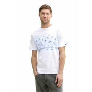 Tricou cu decolteu la baza gatului si imprimeu imagine