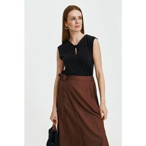 Bluza cu decolteu in V si decupaj imagine
