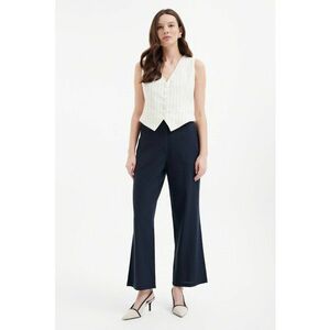 Pantaloni evazati din amestec de in imagine