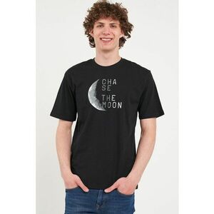 Tricou cu decolteu la baza gatului si text imagine