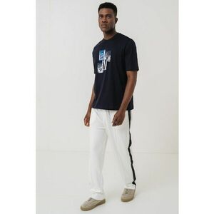 Tricou cu imprimeu foto si decolteu la baza gatului imagine